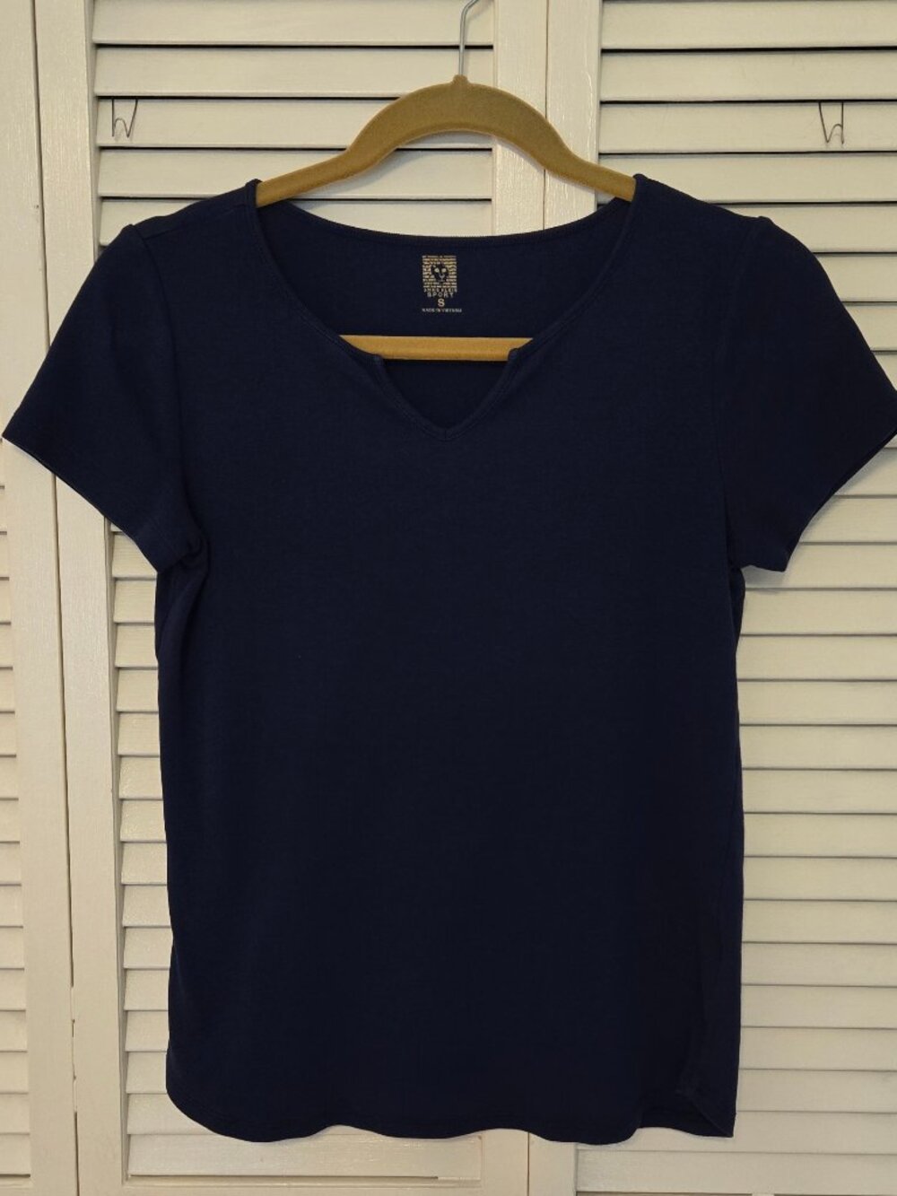 *3 for $18!* Anne Klein Sport Navy Short Sleeved Top - Size S